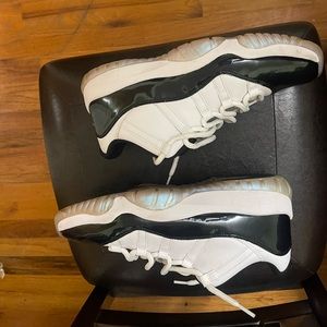 Jordan 11 Low Emerald Green